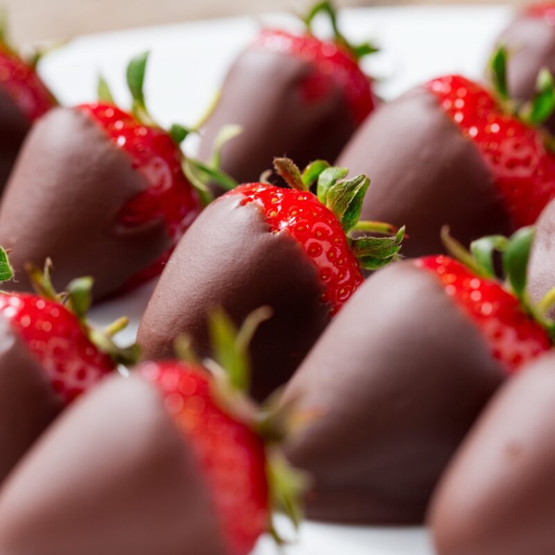 Chocolate Dipped Strawberries (1 lb)