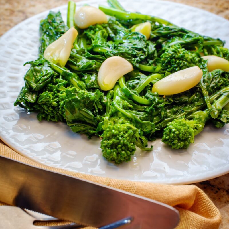 Steamed Broccoli With Roasted Garlic Cloves