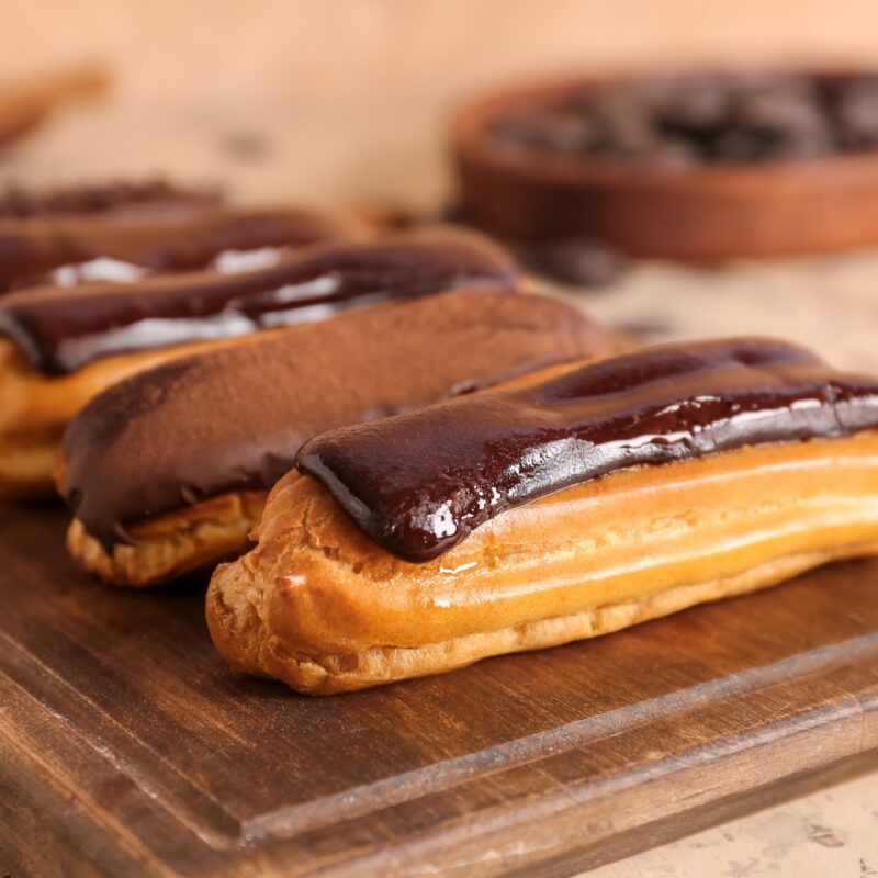 Éclair - Cream Or Custard Filled